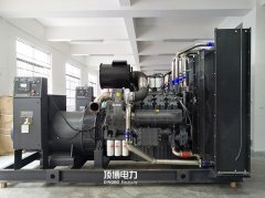 我公司為北海和居壹海江山一臺(tái)800KW無動(dòng)柴油發(fā)電機(jī)組免費(fèi)上門維護(hù)